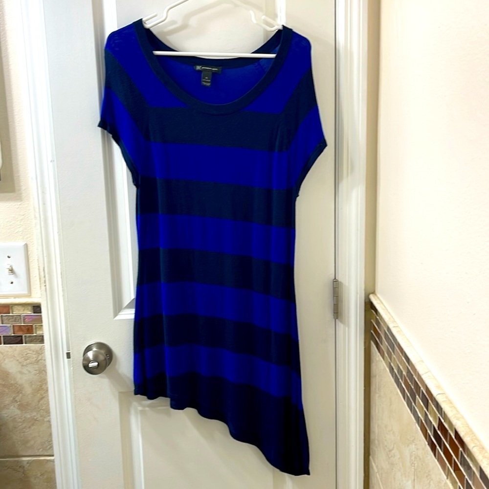 Asymmetrical INC tunic. Royal blue and dark navy wide stripe. Size XL
